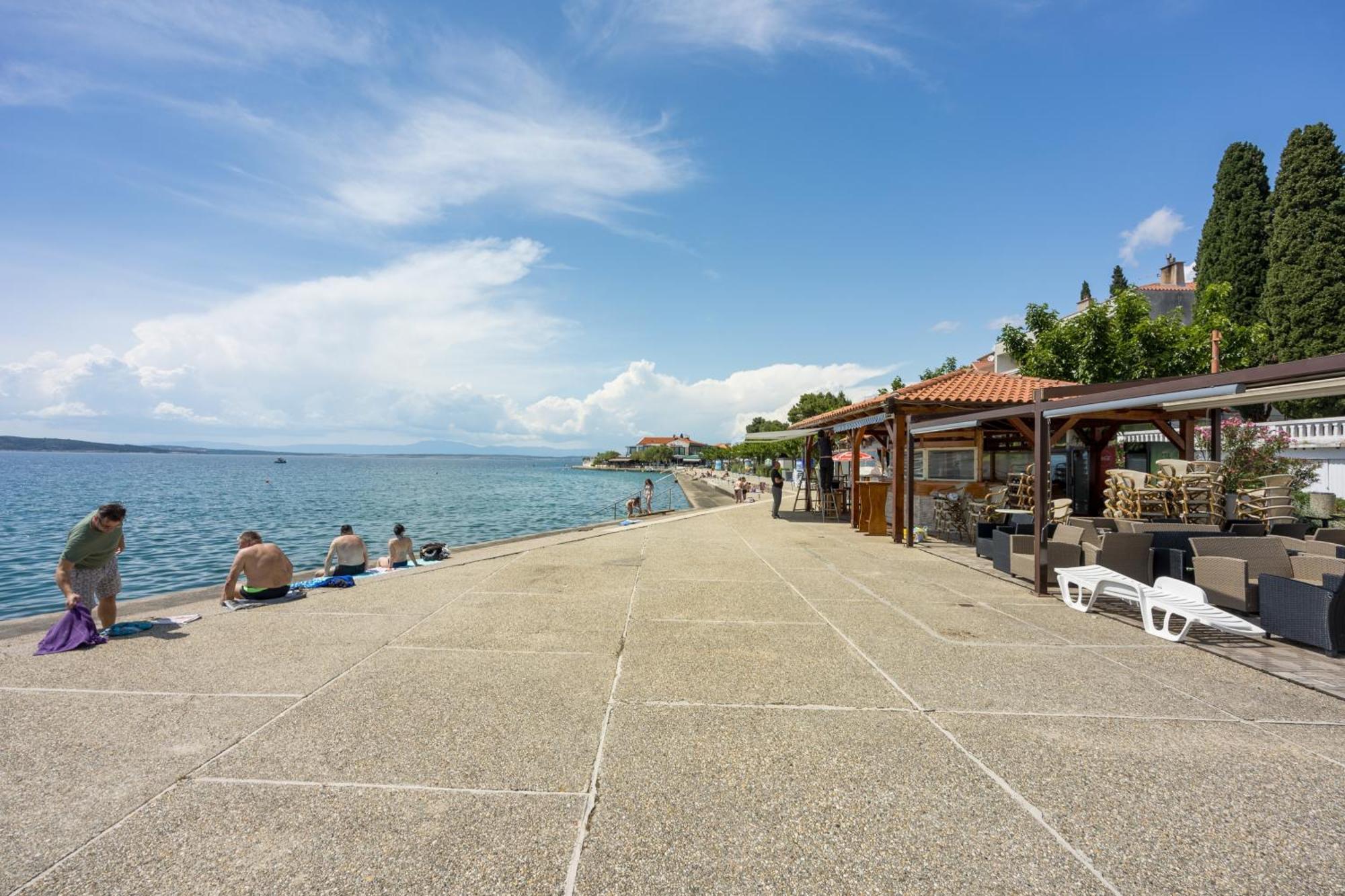 Apartments By The Sea Selce, Crikvenica - 15063 Ngoại thất bức ảnh
